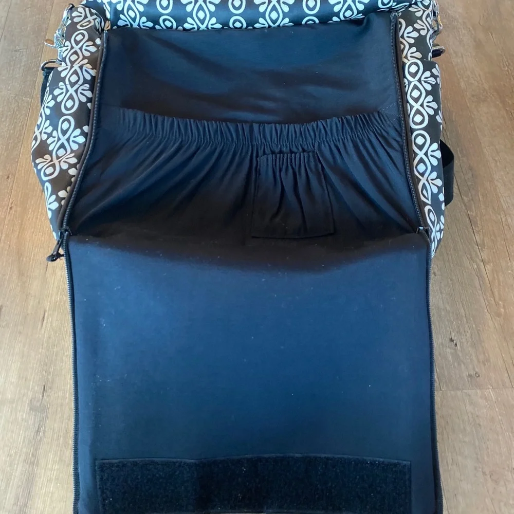 Like new Petunia Pickle Bottom Diaper Bag
